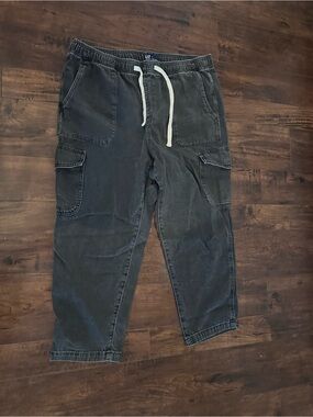 GAP Women's Charcoal Cropped Cargo Pants with White Drawstring